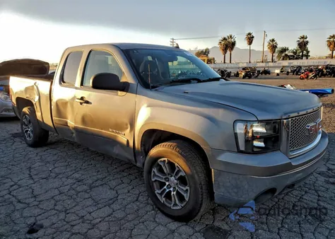 2008 Chevrolet Silverado C1500 from USA, damaged, VIN 2GCEC19CX81101045